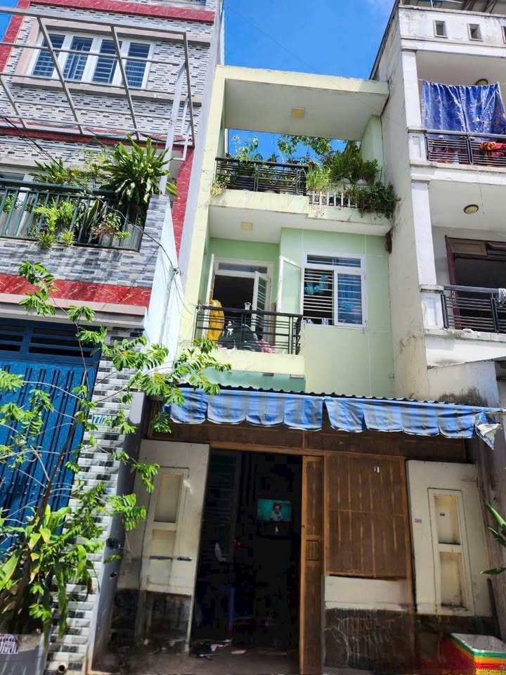 Nhà 1 Trệt 1 Lầu Đường Số 11, Phường Bình Hưng Hòa, Quận Bình Tân 68m² giá 6.3 tỷ - Không thể bỏ qua!