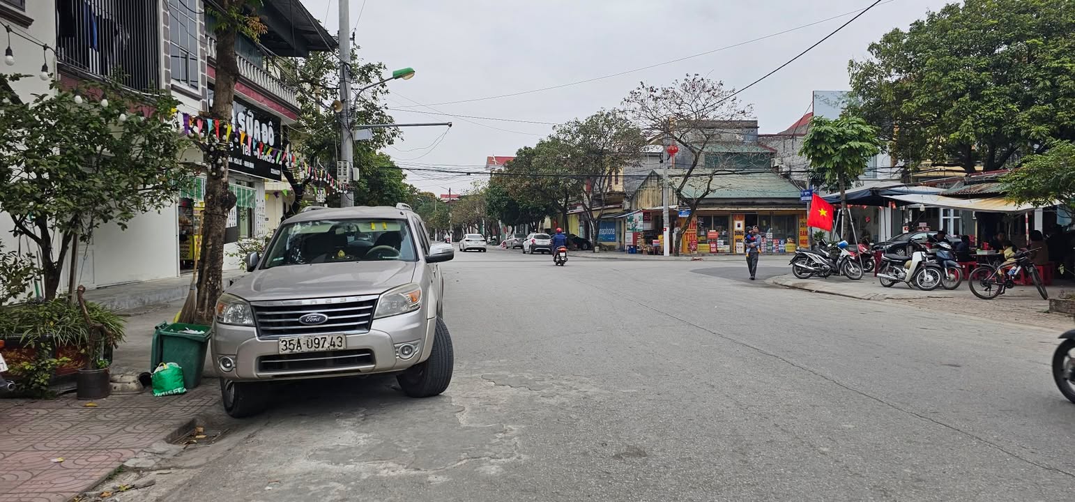 Đất nền Nguyễn Thị Minh Khai, Hoa Lư, Ninh Bình 80m² giá 5 tỷ - Kinh doanh thuận lợi!