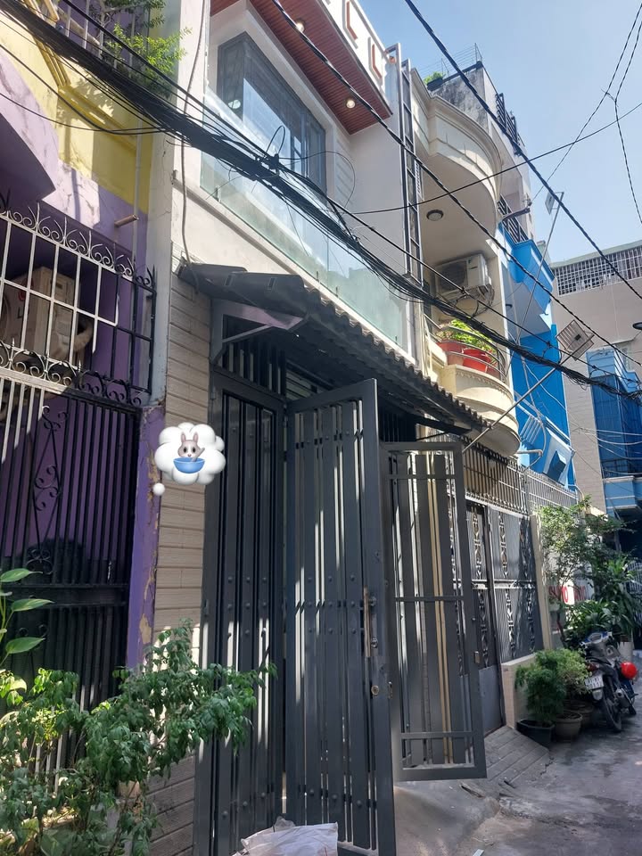 Nhà 2 tầng Gò Vấp 35m² giá 4.75 tỷ - Sổ hồng công chứng nhanh!
