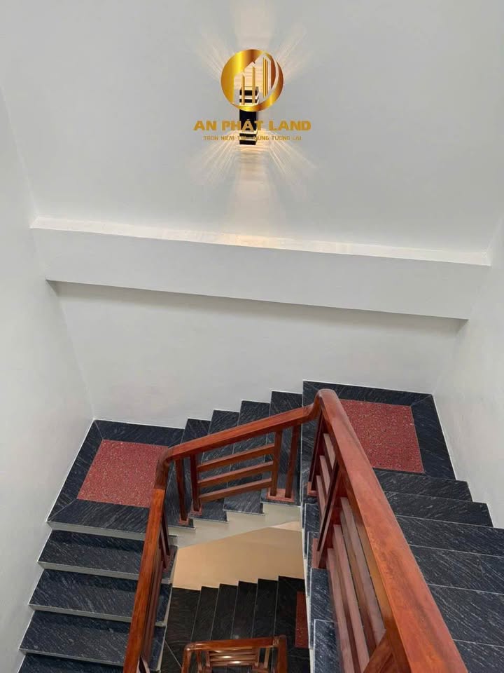 Nhà đẹp tại Phường Đông Thành, Ninh Bình 50.5m² giá 4 tỷ - Sẵn sàng ở ngay!