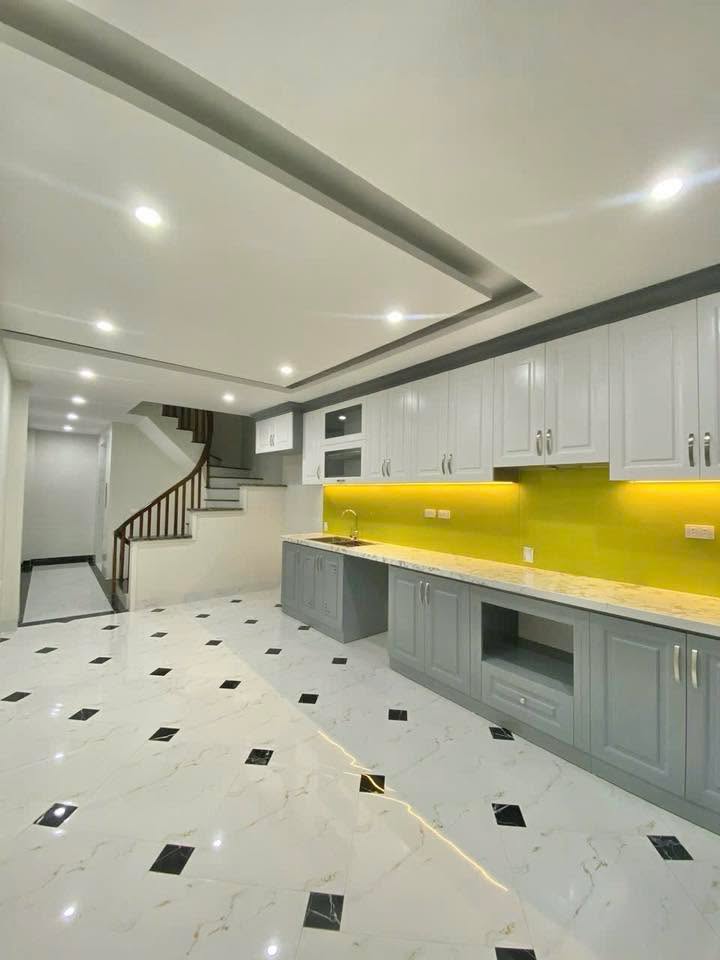 Nhà mặt ngõ Lê Trọng Tấn, Định Công Thượng 48m² giá 15 tỷ - Ô tô đỗ cửa, thang máy