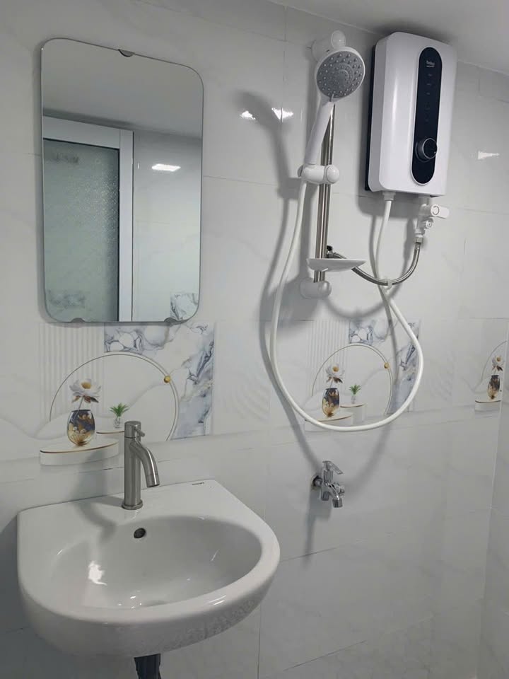 Phòng cho thuê Lê Thanh Nghị, Đống Đa - Giá thỏa thuận - Sạch sẽ, thoáng mát