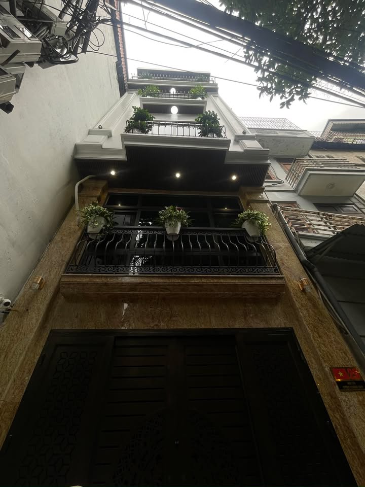 Bán gấp FrontHouse Thái Hà 50m² giá 10 tỷ - Ô tô đỗ tận cửa