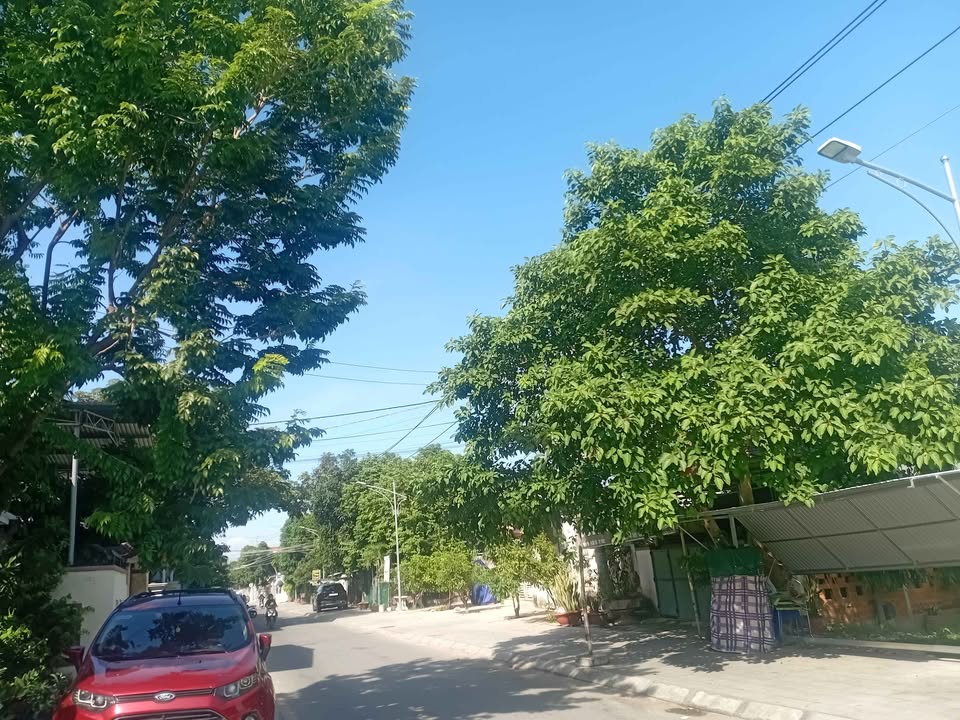 Nhà phố mặt tiền Trần Thi, 150m², giá 2.7 tỷ - Cơ hội kinh doanh hấp dẫn!