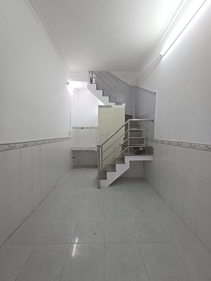 Nhà riêng Quận 8, 15m² giá 950 triệu - Dọn vào ở ngay!