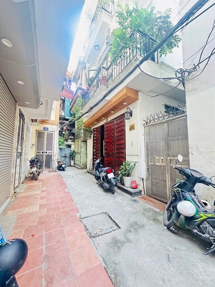 Nhà đẹp Quận Hoàng Mai 32m² giá 7 tỷ - Dân trí cao, an ninh tốt!