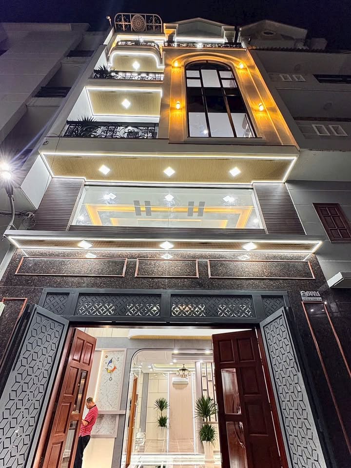 Townhouse Nguyễn Phúc Chu, Quận Tân Bình 70m² giá 13 tỷ - Full nội thất cao cấp!