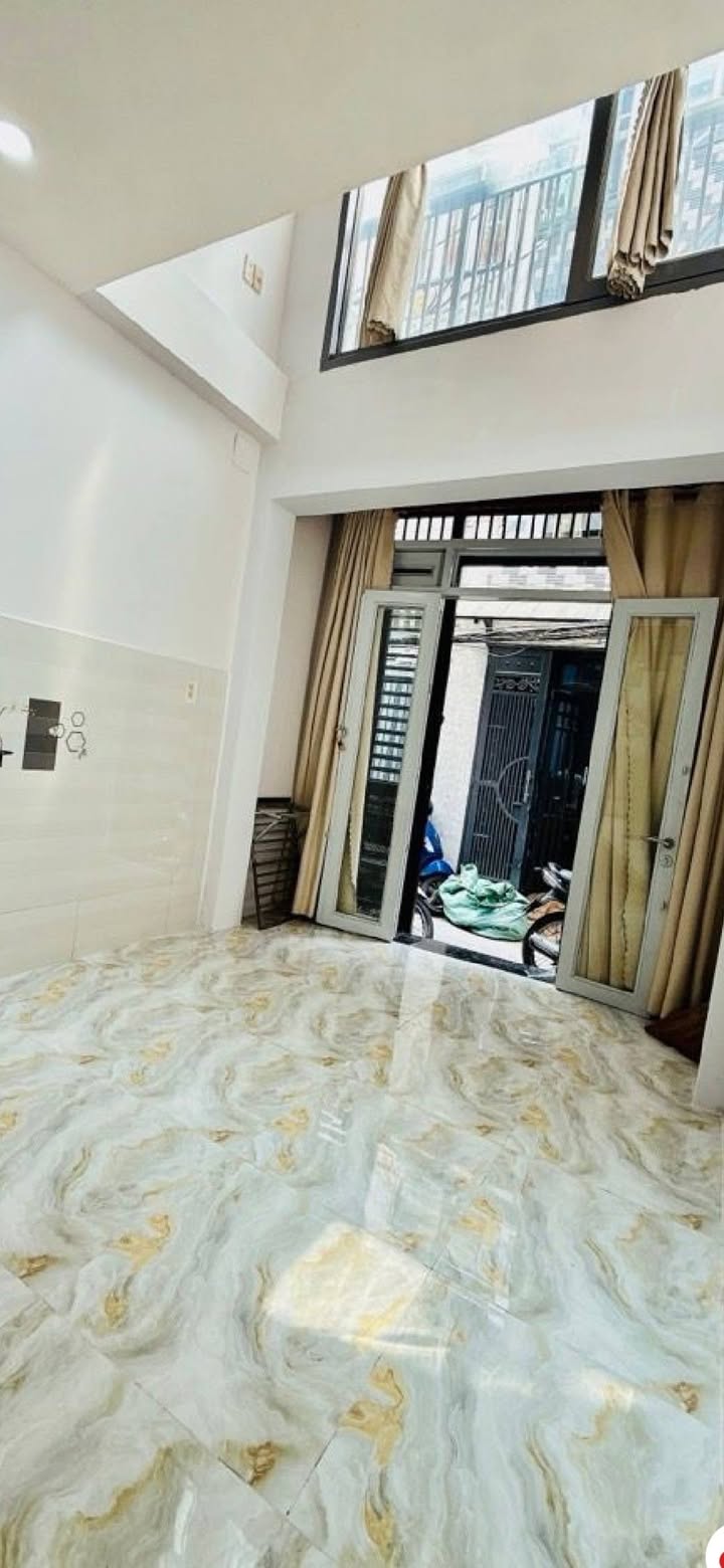 Nhà phố Quận 4 Đoàn Văn Bơ 25m² giá 4 tỷ - Vị trí đắc địa, gần Quận 1!