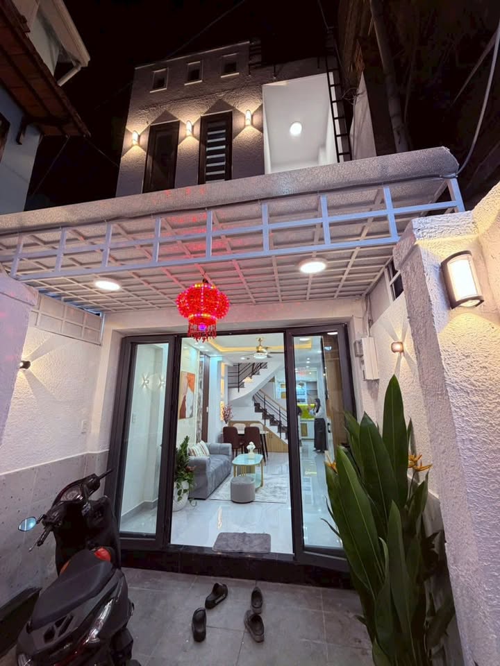 Nhà phố Lê Quang Định, Bình Thạnh 42m² giá 5 tỷ - Gần hẻm xe hơi tiện lợi!