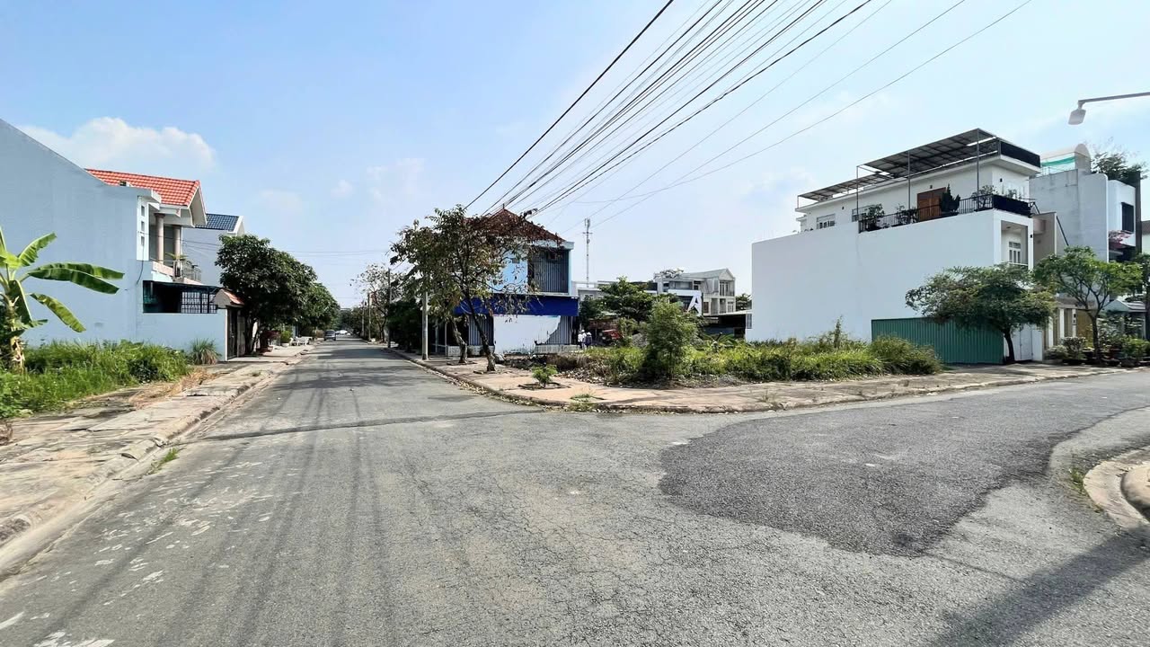 Đất nền lô góc 2 mặt tiền Phường Bửu Long 157m² giá 7.3 tỷ - Sổ riêng thổ cư