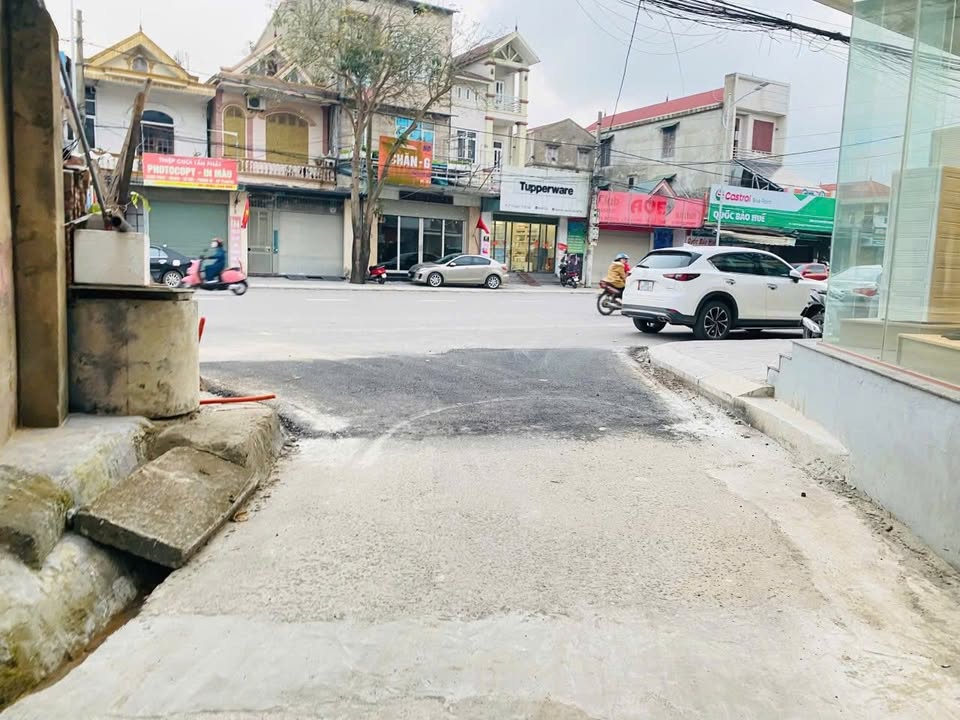 Đất nền Trần Phú TP Hà Tĩnh 252.9m² giá 6.4 tỷ - Vị trí đẹp, tiện ích đầy đủ!