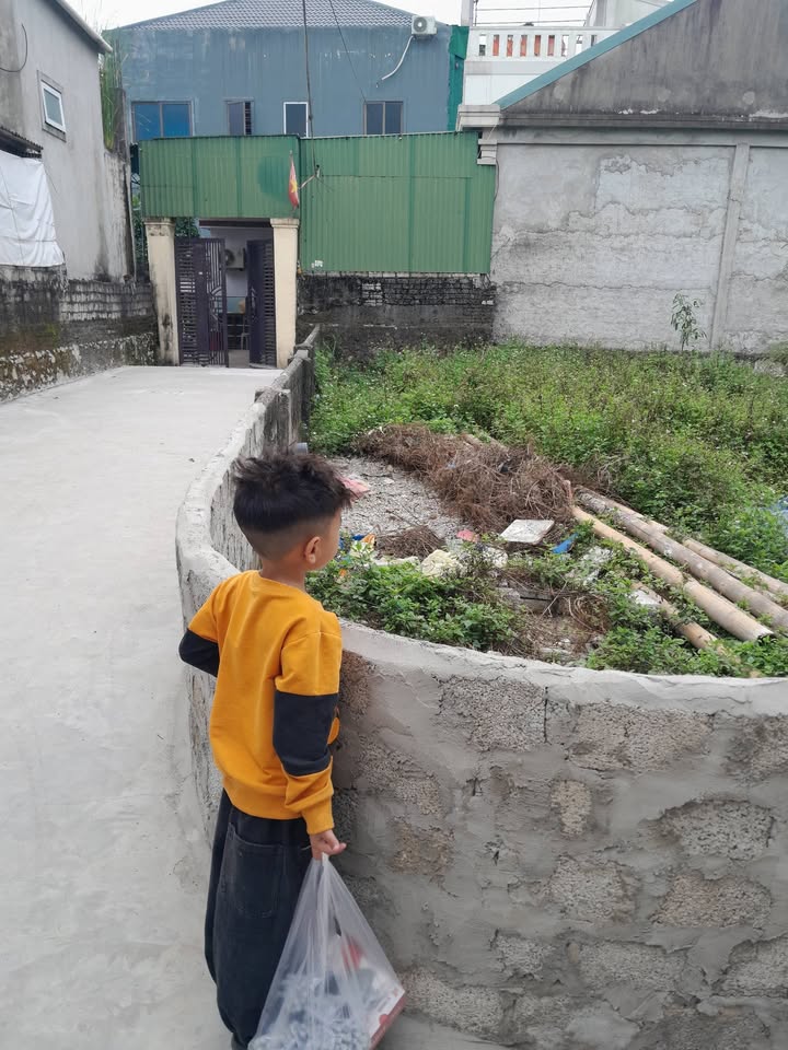 Đất chính chủ bán tại khối 6, Thị trấn Cầu Giát, 273m² - Giá thỏa thuận hấp dẫn!