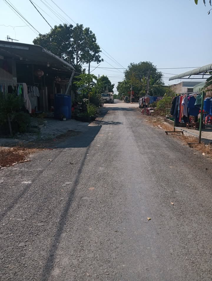 Nhà mặt tiền Đường Tân Tây, Xã Tân Tây, 100m² giá 1 tỷ - Đầu tư sinh lời ngay!