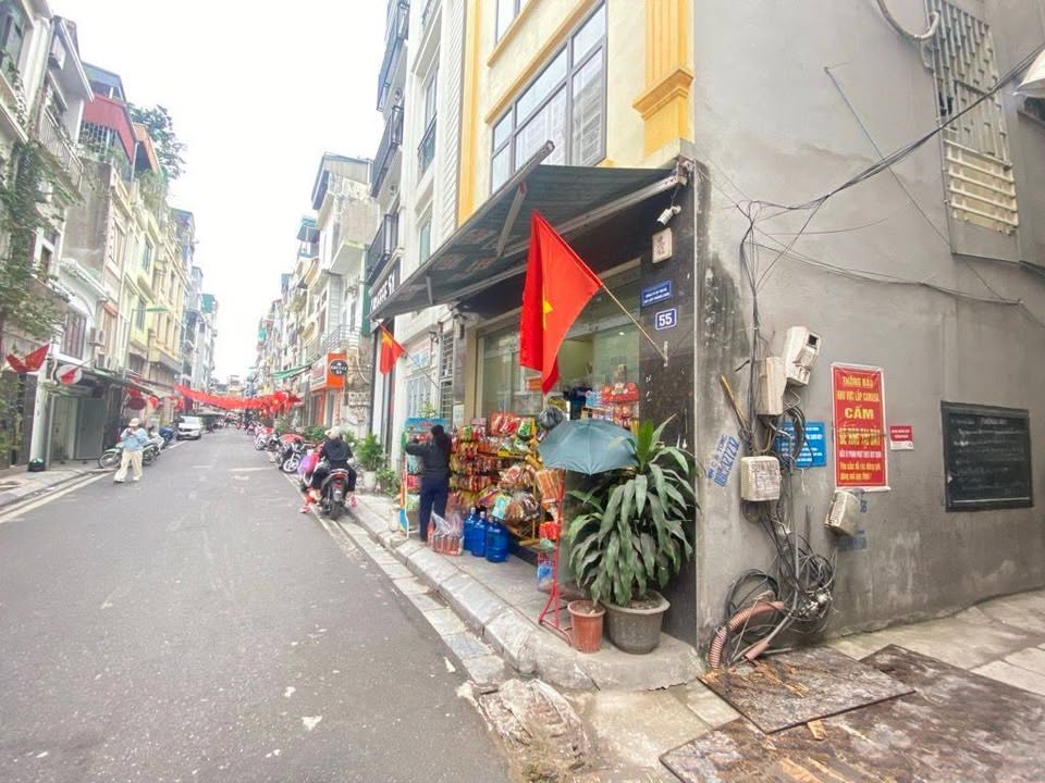 FrontHouse tại Ngõ Chùa Liên Phái, Hai Bà Trưng 93m² giá 19.6 tỷ - Cơ hội hiếm có!