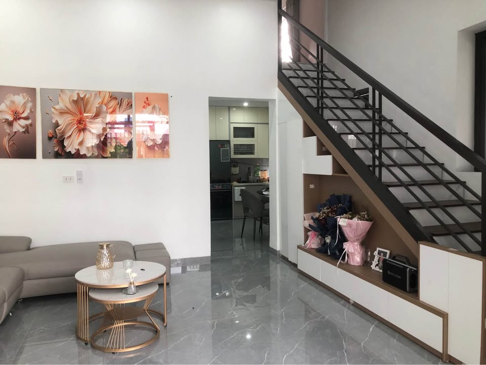 Nhà cấp 4 cho thuê tại Phường Giếng Đáy 100m² giá 6 triệu - Sẵn sàng vào ở ngay!