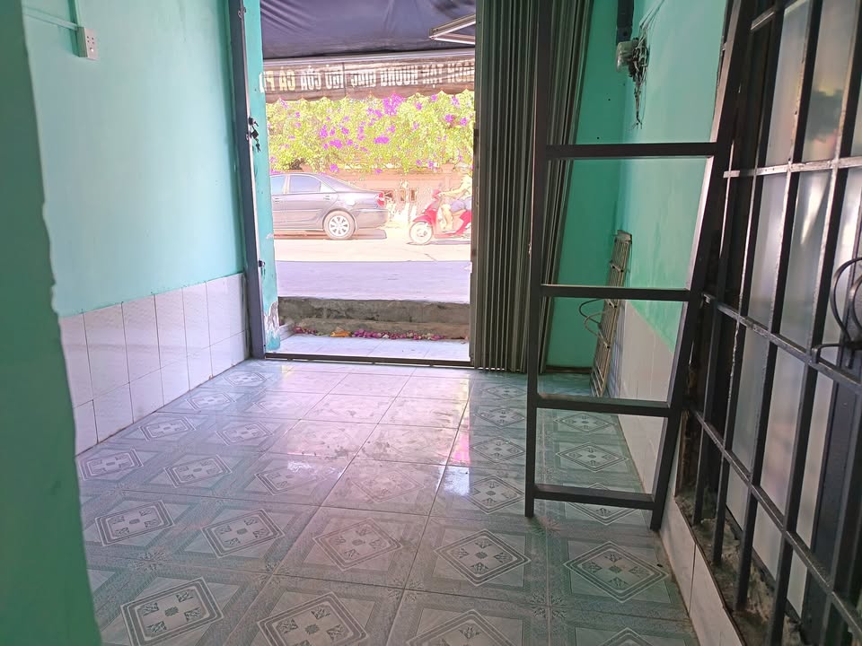 Kiot cho thuê 496 Dương Quảng Hàm, Phường 6, Quận Tân Bình - Giá chỉ 3 triệu/tháng!