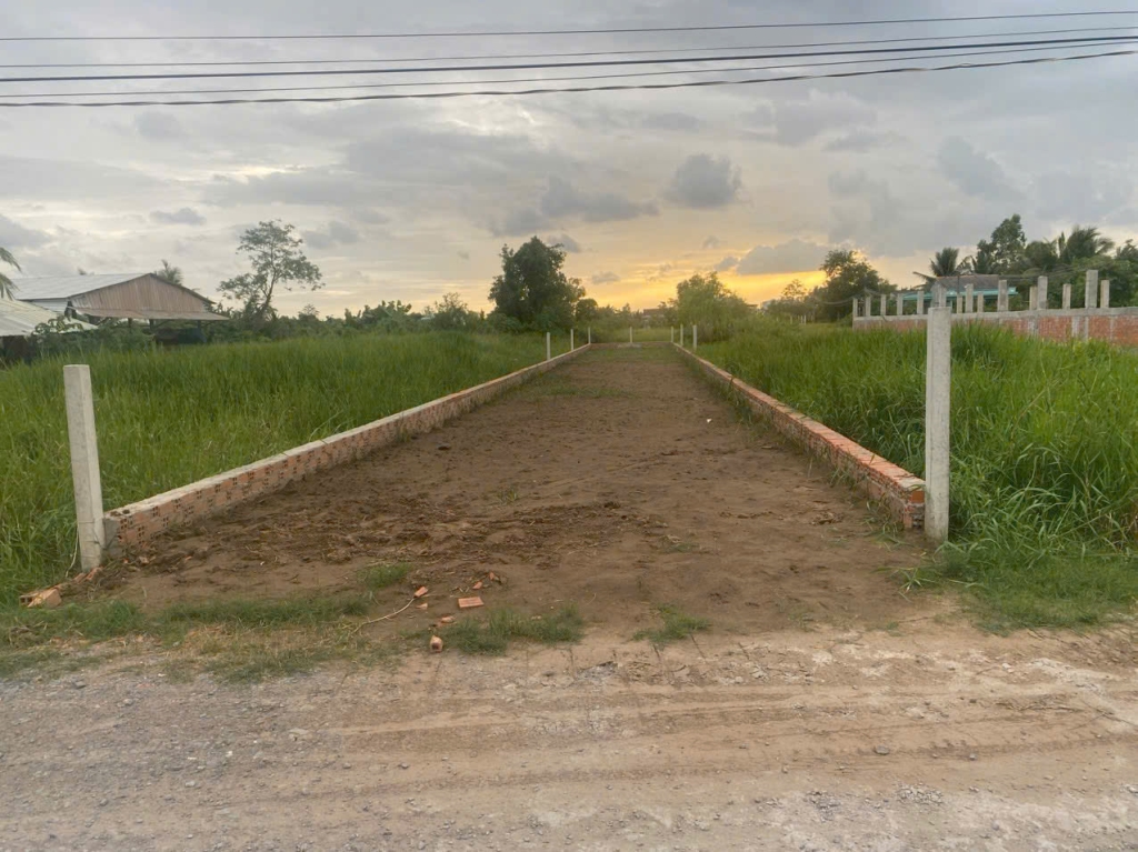 Đất thổ cư 247m² mặt tiền xe hơi xã Tân Lân - Gía chỉ 1.25 tỷ!