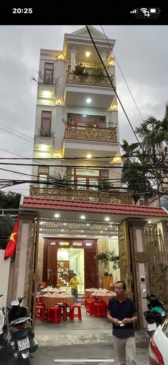 Biệt thự 5 tầng Chính Gián, Đà Nẵng 144m² giá 11.5 tỷ - Sống đẳng cấp sát biển!