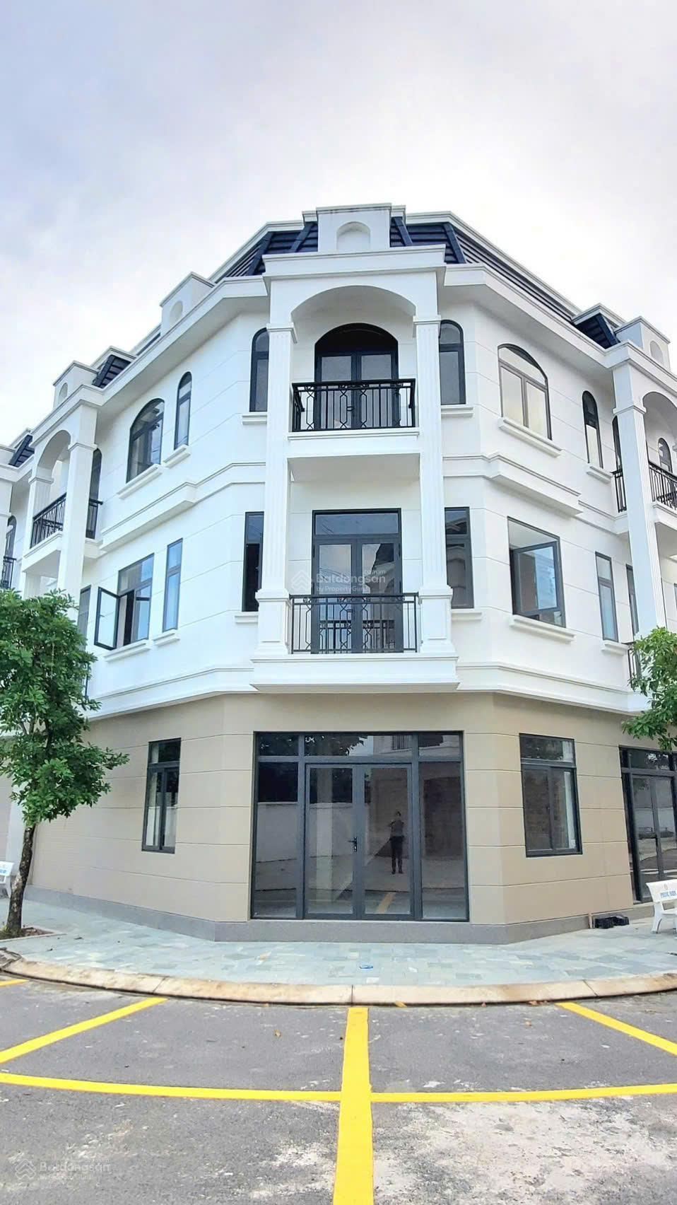 Nhà góc mặt đường Bình Chuẩn 34, Thuận An - Giá chỉ 6XX tỷ - Sổ hồng sẵn