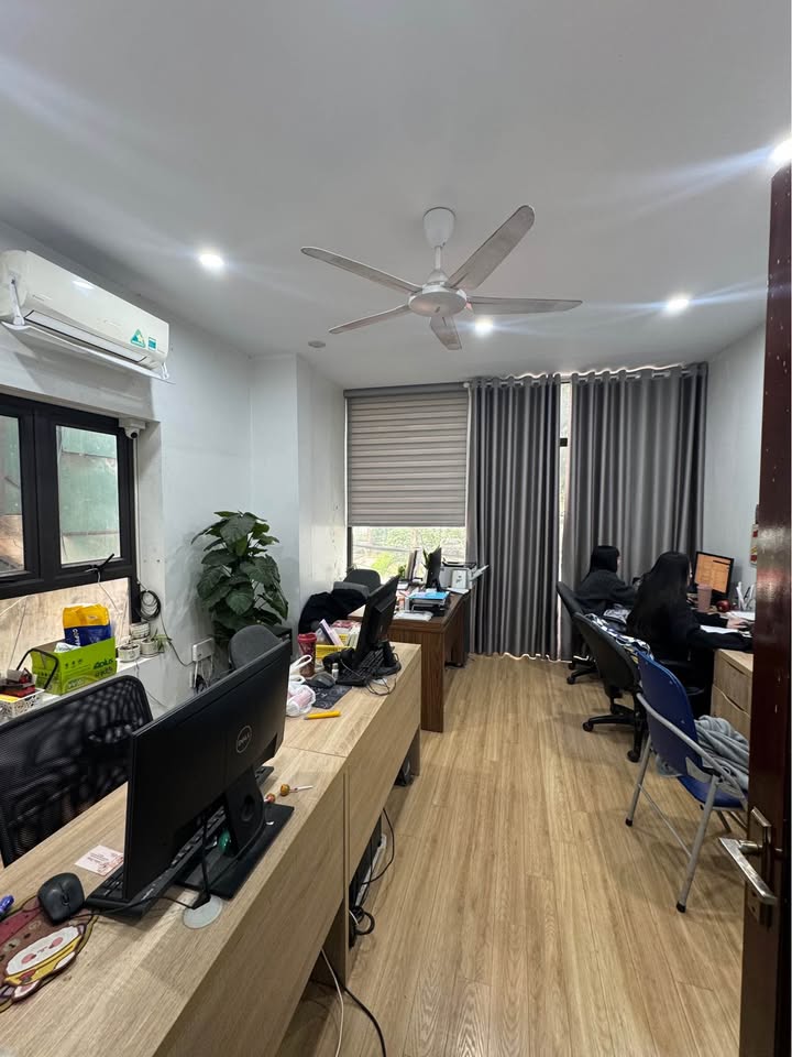 Bán nhà mặt ngõ 72 Nguyễn Trãi 40m² giá 17 tỷ - Đầu tư sinh lời, ô tô vào tận nhà!