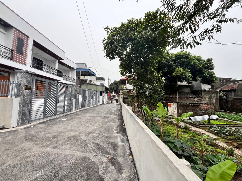 Nhà 2 Tầng Phường Tân Long 100m² giá 2 tỷ - Không gian sống lý tưởng!