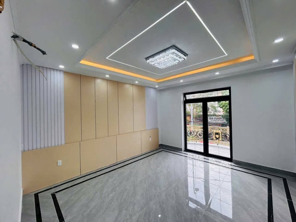 Bán nhà mặt đường Ngô Gia Tự, Hải Phòng 80m² - Kinh doanh đỉnh cao!