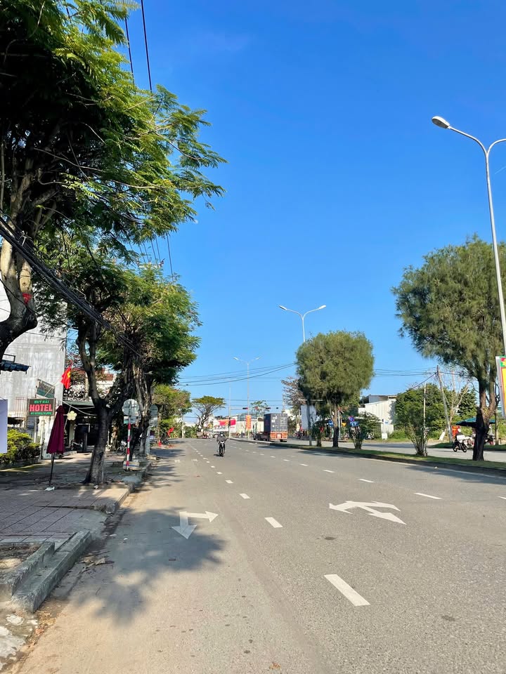 Bán gấp FrontHouse mặt tiền đường Mê Linh, Liên Chiểu, 177.5m² - Cơ hội đầu tư hiếm có!