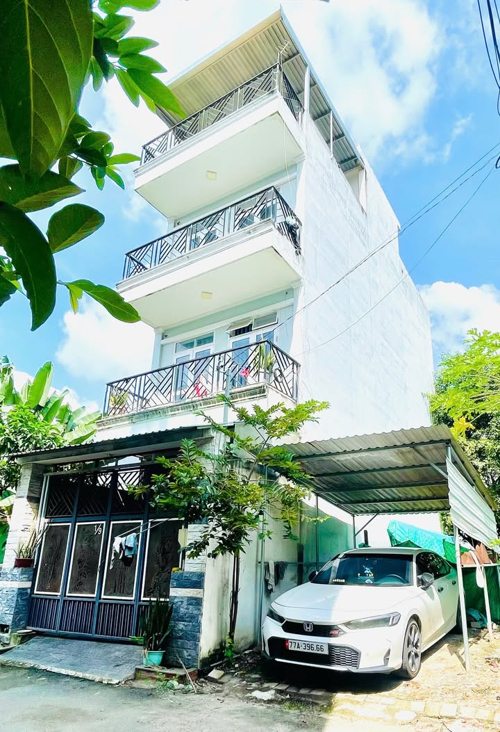 Đất nền Phú Hữu Thủ Đức 64m² giá 3.5 tỷ - Sổ đỏ chính chủ!