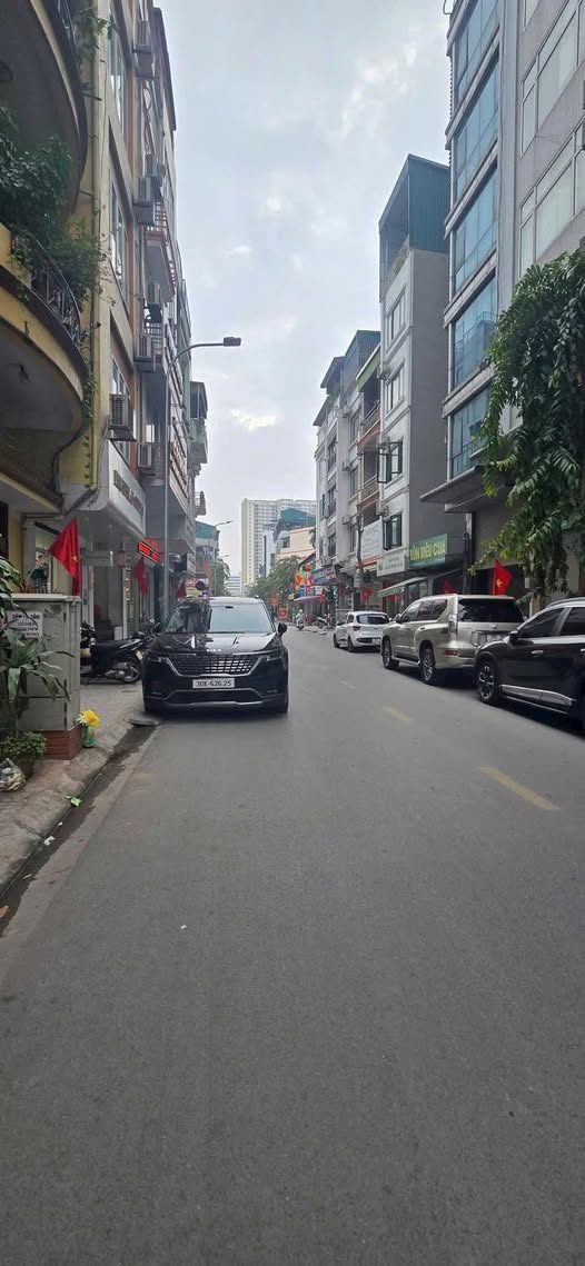 Văn phòng mặt phố quận Hà Đông 95m² giá 50 tỷ - Sẵn sàng giao dịch ngay!