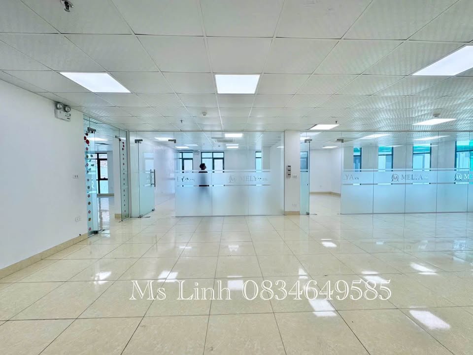 Văn phòng cho thuê tại Vũ Trọng Phụng, Thanh Xuân 150m² - Giá ưu đãi chỉ 28 triệu/tháng!