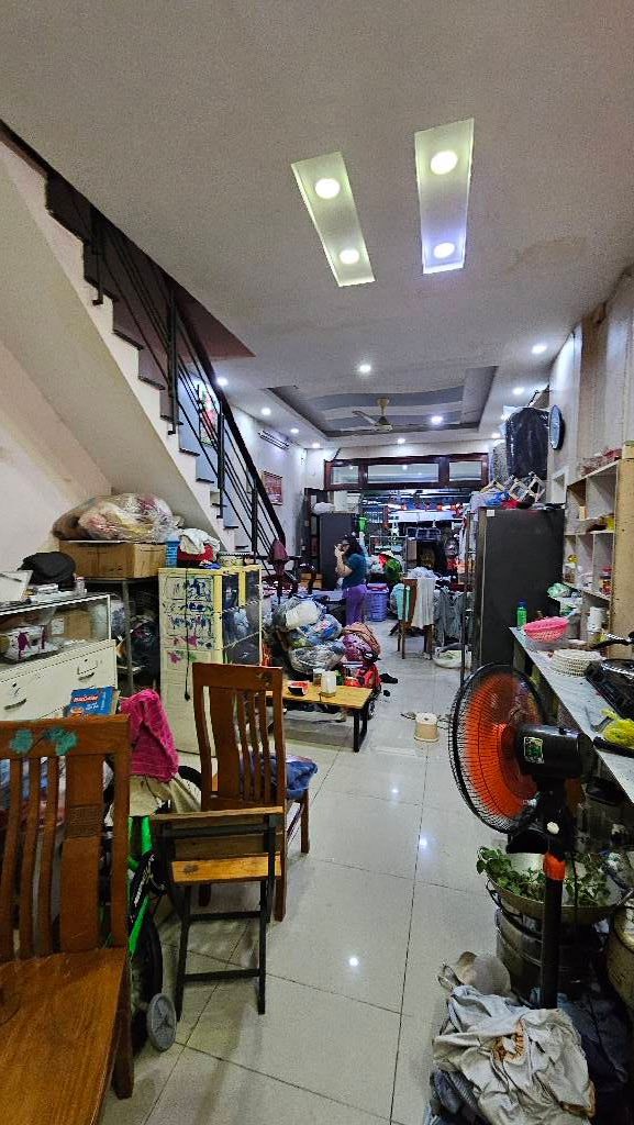 Nhà phố Nguyễn Văn Săng, Quận Tân Phú, 64m² giá 8 tỷ - Sẵn sàng vào ở ngay!