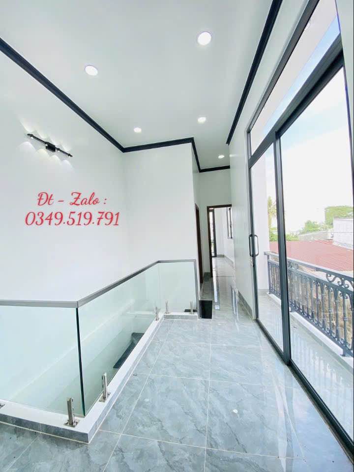 Nhà 3 mặt tiền hẻm ô tô Trần Hưng Đạo, 104m² giá 2.15 tỷ - Cơ hội đầu tư tuyệt vời!