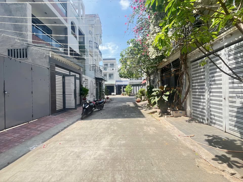 Đất nền đường Lê Văn Chí, Thủ Đức 112.8m² giá 7.1 tỷ - Sổ hồng chính chủ!