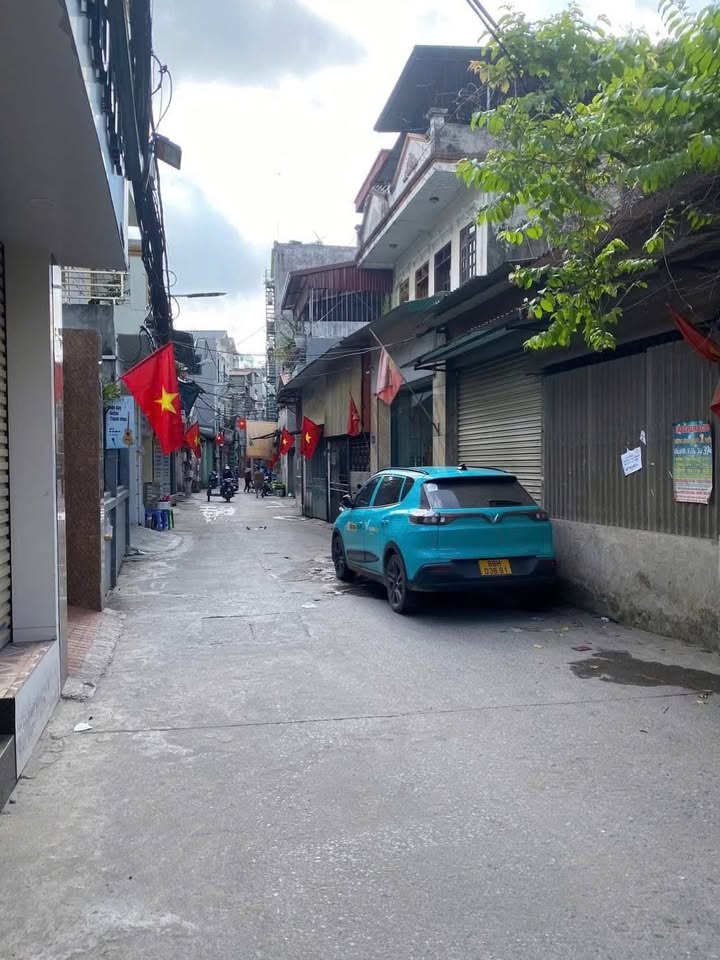 Đất nền Phố Nam Dư 30m² giá 4.7 tỷ - Đầu tư sinh lời nhanh chóng!