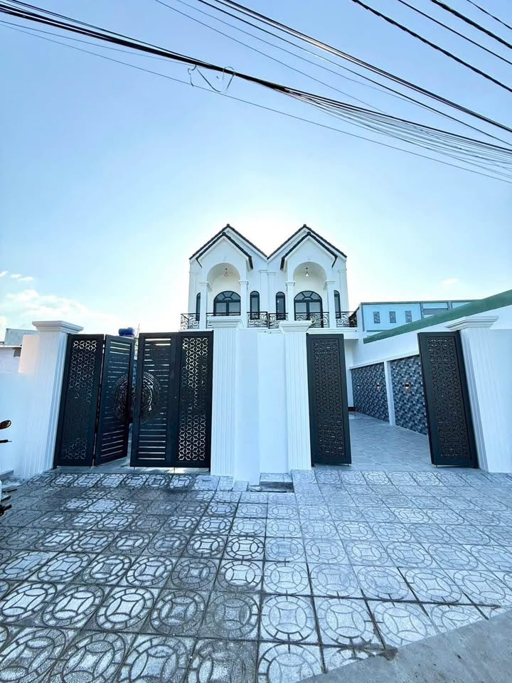 Bán gấp FrontHouse mặt tiền Nguyễn Trung Ngạn, An Bình, Rạch Giá, 158m² giá chỉ 3 tỷ 250 triệu!