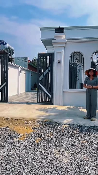 Nhà mới 182m² tại Huyện Hòa Thành giá 1.89 tỷ - Đầy đủ tiện ích, thương lượng tốt!