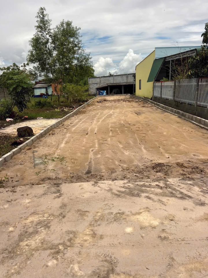 Đất nền hẻm Quốc Lộ 55, La Gi, 240m² giá chỉ 800 triệu - Đầu tư sinh lời!