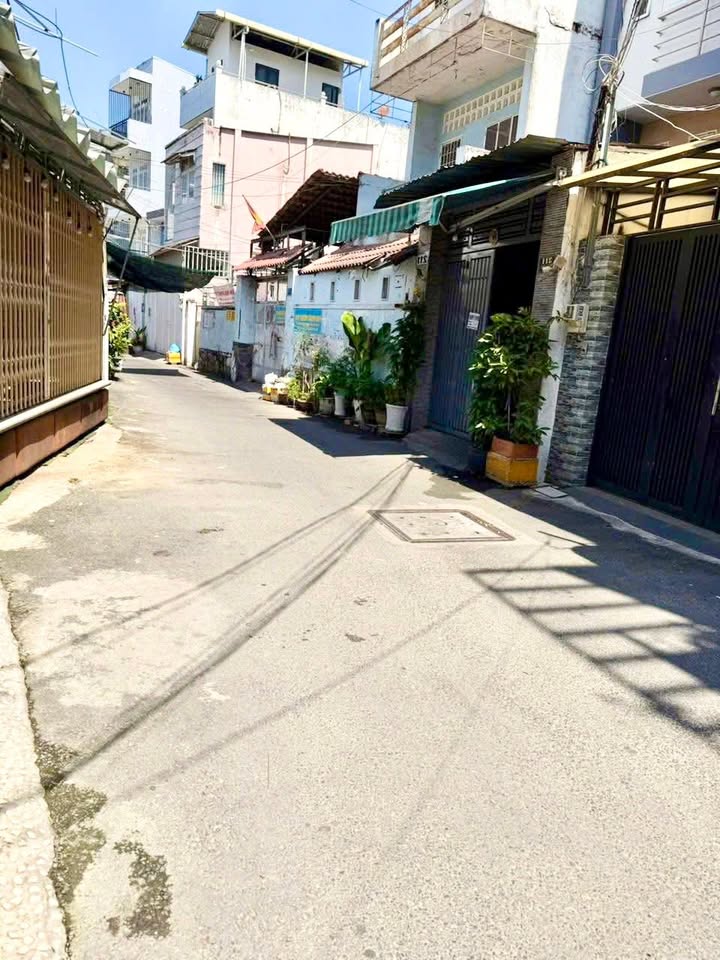 Nhà phố mặt tiền kinh doanh Đường số 6, Gò Vấp 31m² giá 5 tỷ - Cơ hội đầu tư tuyệt vời!