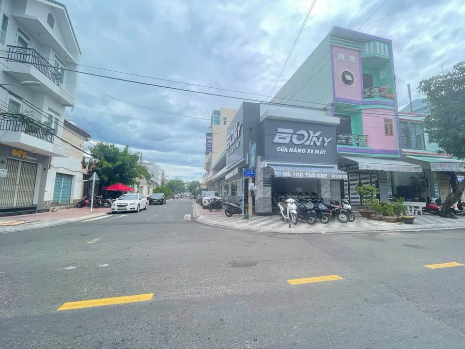 Nhà góc 2 mặt tiền Nguyễn Văn Huyên, Phú Thủy, 74m² giá 5 tỷ - Cơ hội đầu tư tuyệt vời!