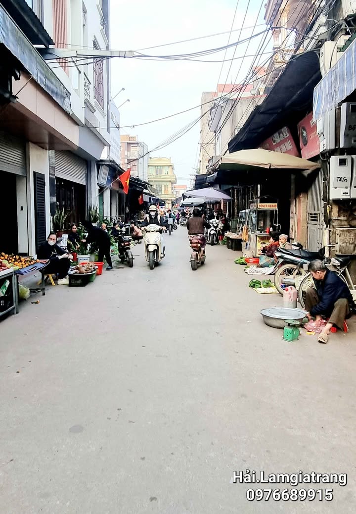 Đất kinh doanh Phù Khê 62m² giá 2 tỷ - Vị trí đắc địa gần chợ