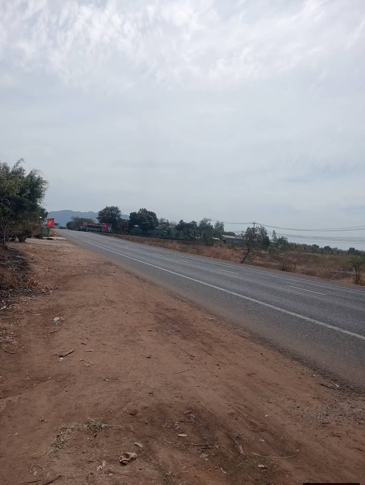 Nhà mặt đường bê tông xã Chư Phả 200m² giá 1.8 tỷ - Cơ hội vàng cho nhà đầu tư!