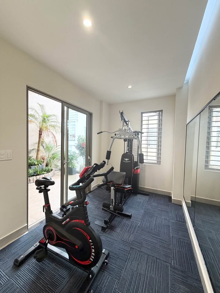 Nhà 3 tầng 69m² đường Nguyễn Tất Thành, Hải Châu - Gần biển, nội thất đầy đủ!