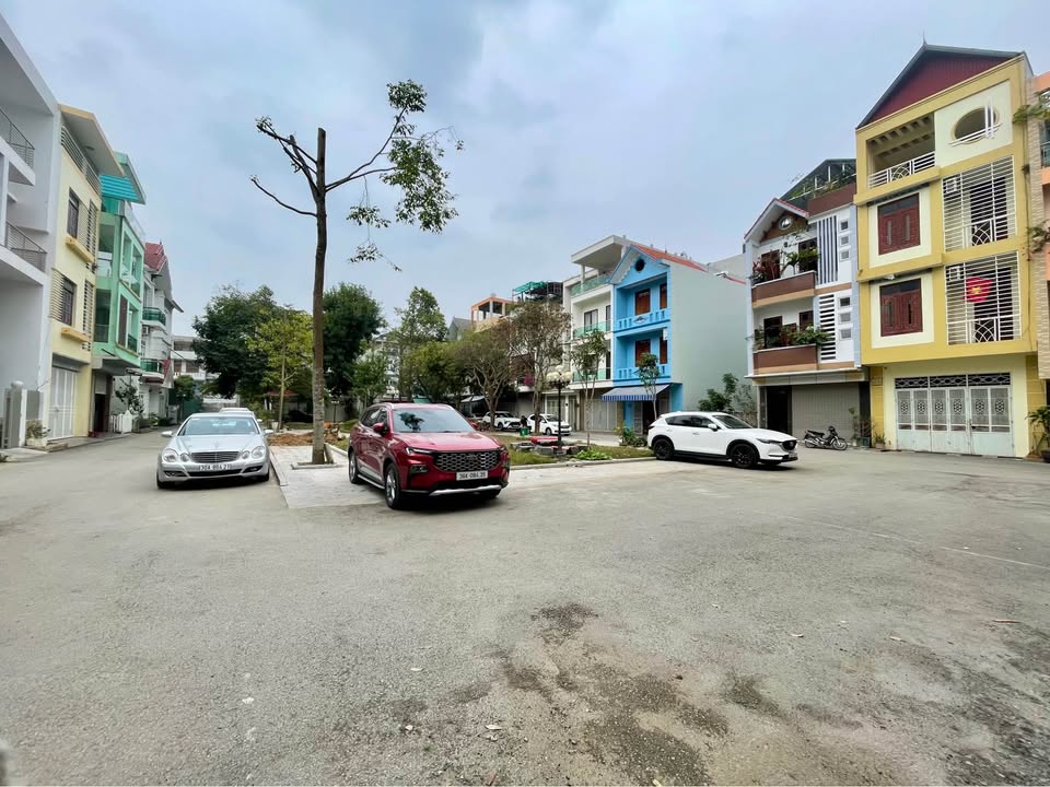 Lô đất Bình Minh 90m² giá 5 tỷ - Cơ hội đầu tư tuyệt vời!