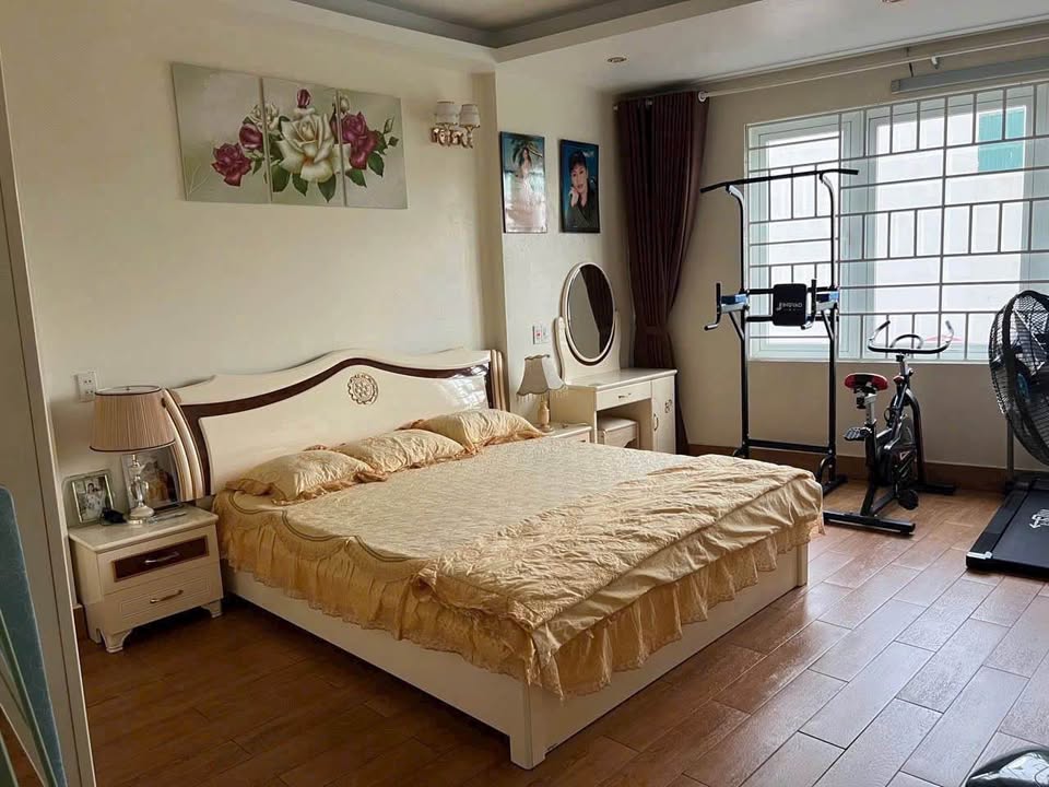 Nhà 3 tầng Giếng Đáy, Hạ Long 80m² giá 3.5 tỷ - Vị trí trung tâm, tiện lợi sinh hoạt!