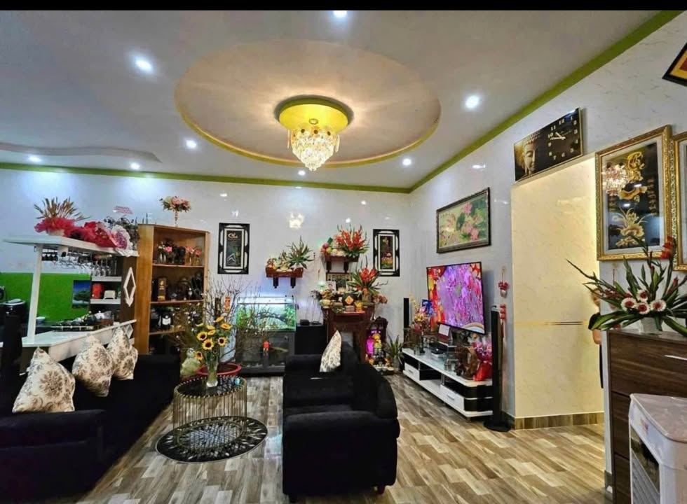 Bán nhà 2 mặt tiền hẻm 175 Lý Thái Tổ, Bảo Lộc - Giá 2.3 tỷ - Không thể bỏ lỡ!