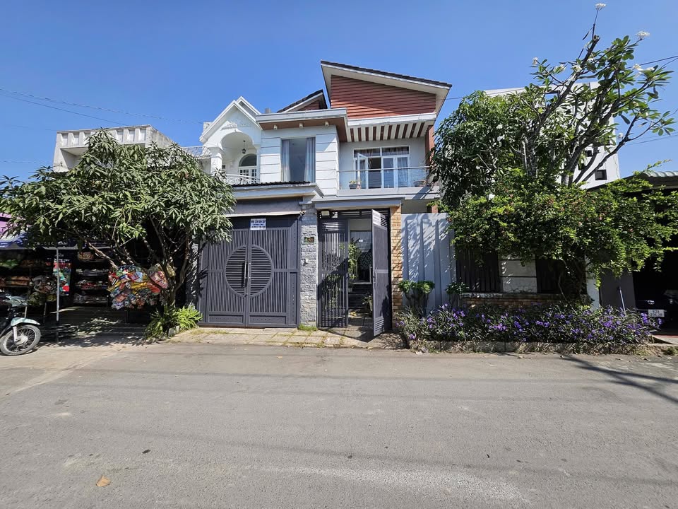 Nhà chính chủ 250m² tại khu dân cư Trần Anh, Đức Hòa - Giá 5.5 tỷ