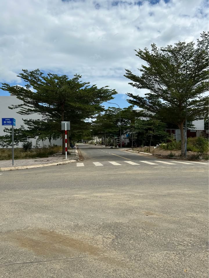 Đất nền tái định cư Vạn Ninh 500m² giá thỏa thuận - Khu dân cư đông đúc