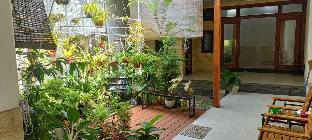 Nhà FrontHouse Ninh Hiệp 240m² giá 9.9 tỷ - Kinh doanh đắc lợi!