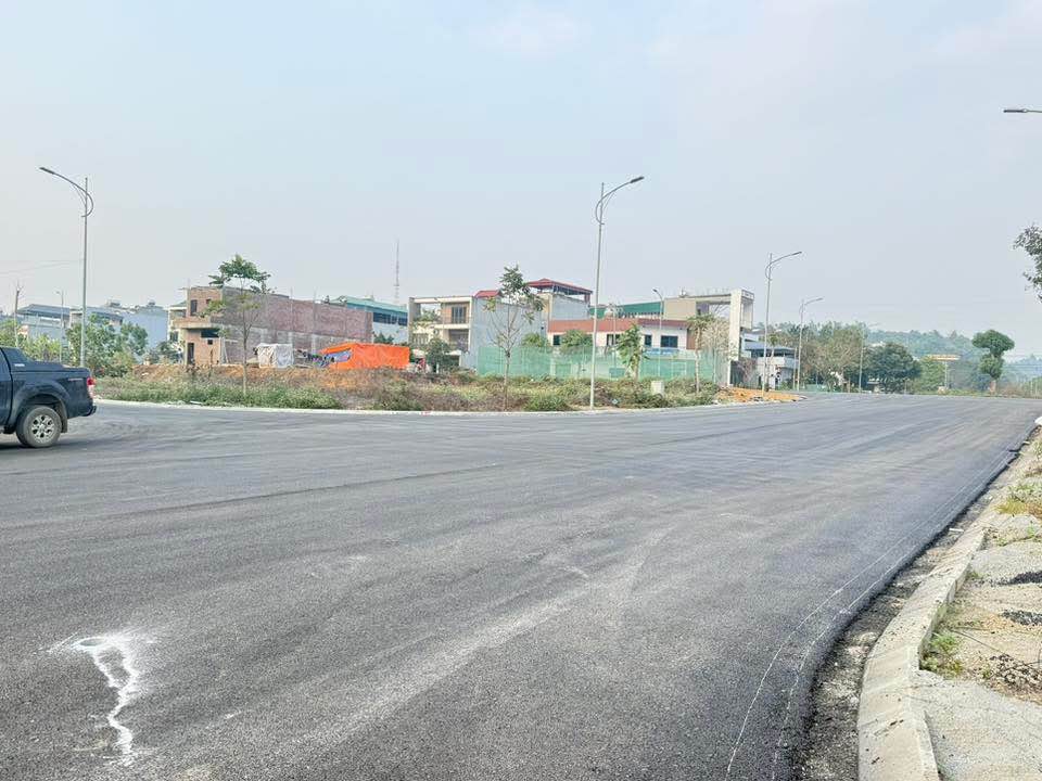 Đất Thổ Cư Đường T1 Thị Xã Sa Pa 100m² giá 2.2 tỷ - Chính Chủ Bán Gấp!