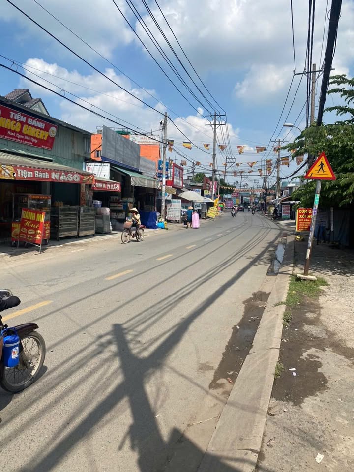 Nhà mặt tiền Liên Khu 4-5, Bình Tân 135m² giá 11.5 tỷ - Vị trí kinh doanh sầm uất!